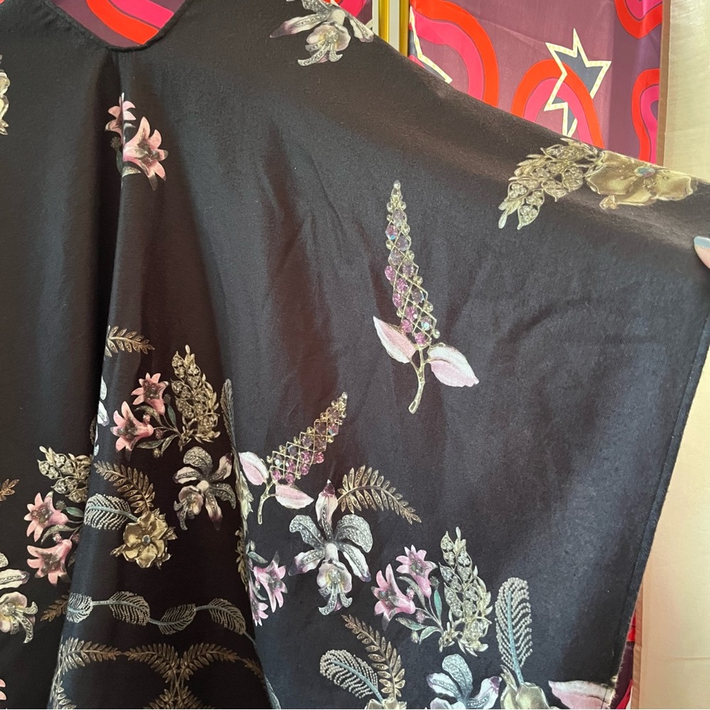 Ted Baker Soft Floral Cape Shawl Flowers Black Patterned Printed Kimono Poncho - Picture 11 of 14